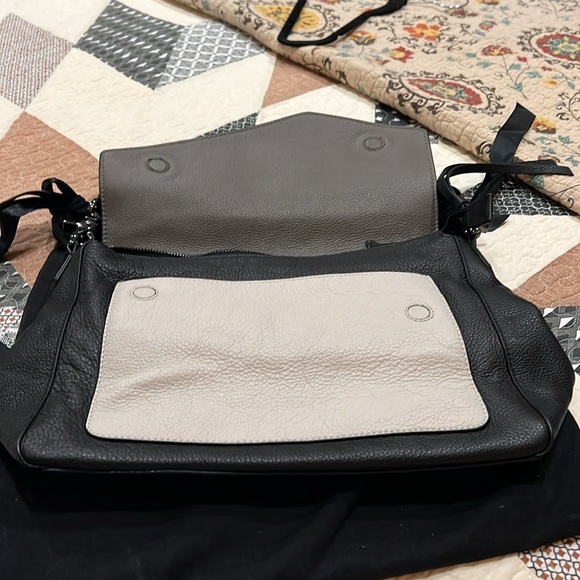 Handbag - Picture 4 of 5